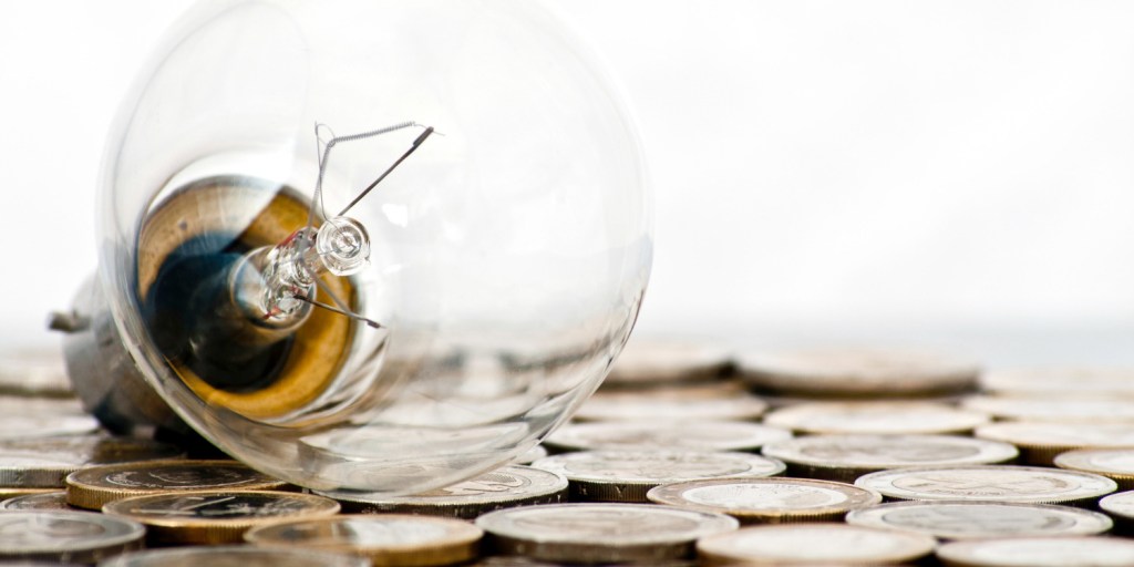 Entenda os impostos na conta de luz: quanto sua empresa está pagando